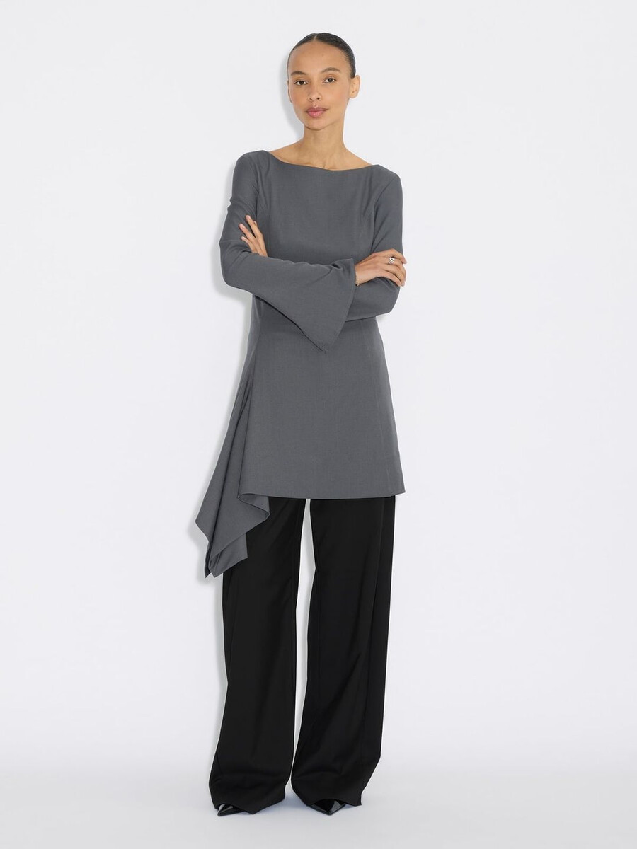 beau pleat kurzes kleid
