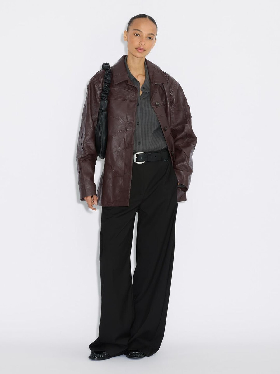 lederjacke mit knittereffekt