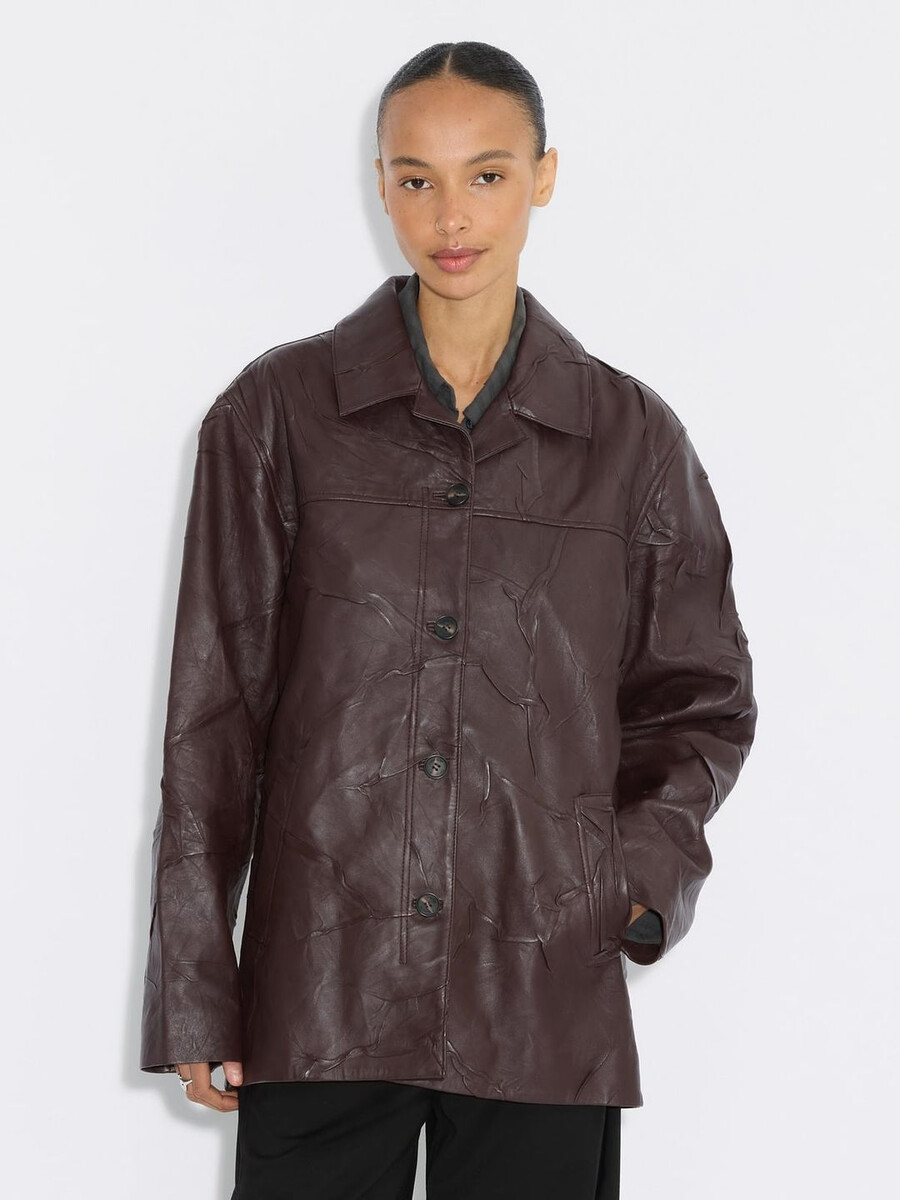 lederjacke mit knittereffekt
