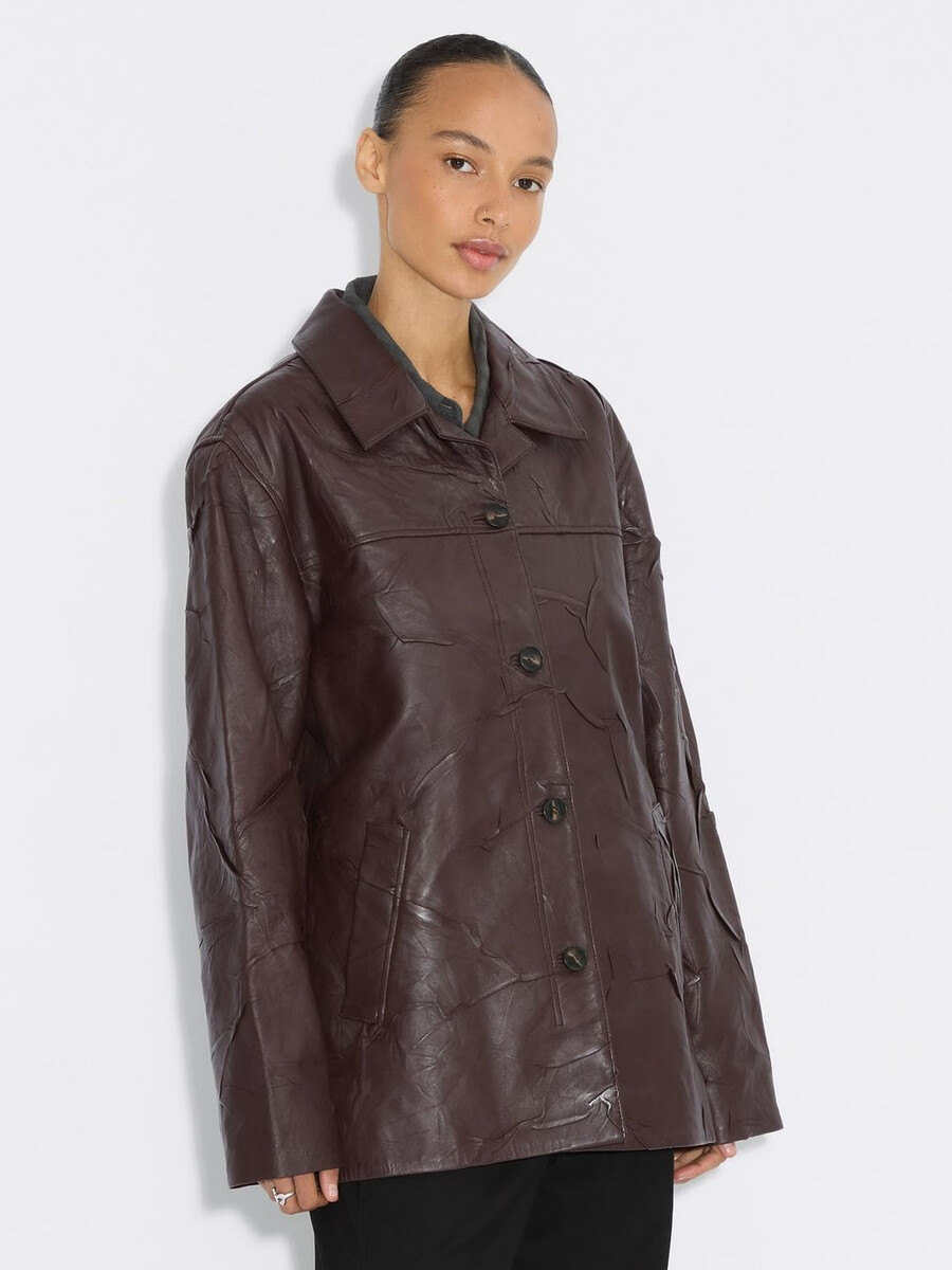 lederjacke mit knittereffekt