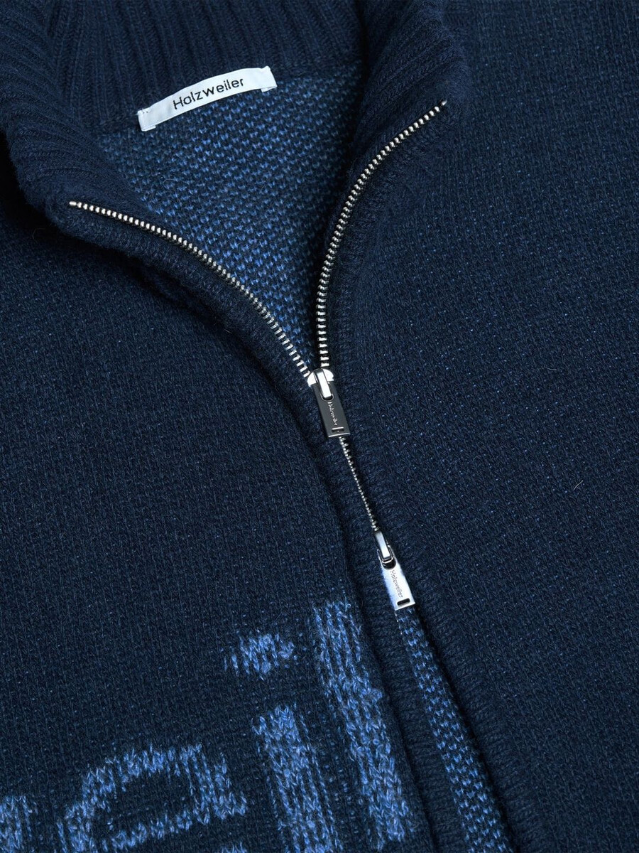 haza logo wollstrickjacke