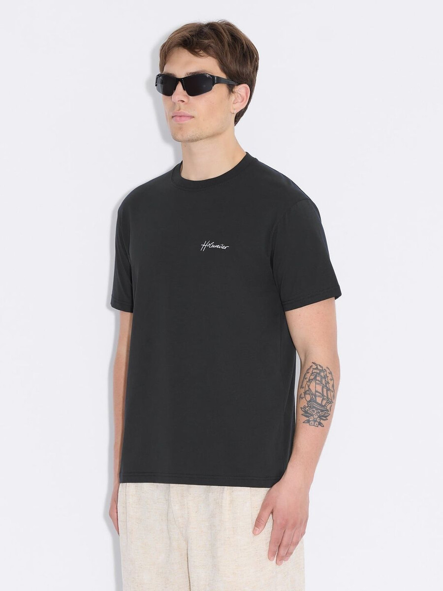 tucker stickerei-t-shirt