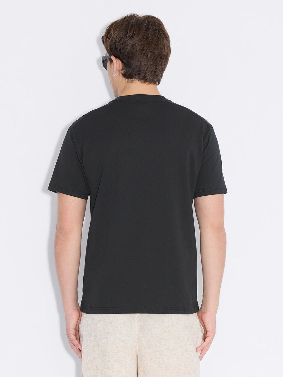 tucker stickerei-t-shirt